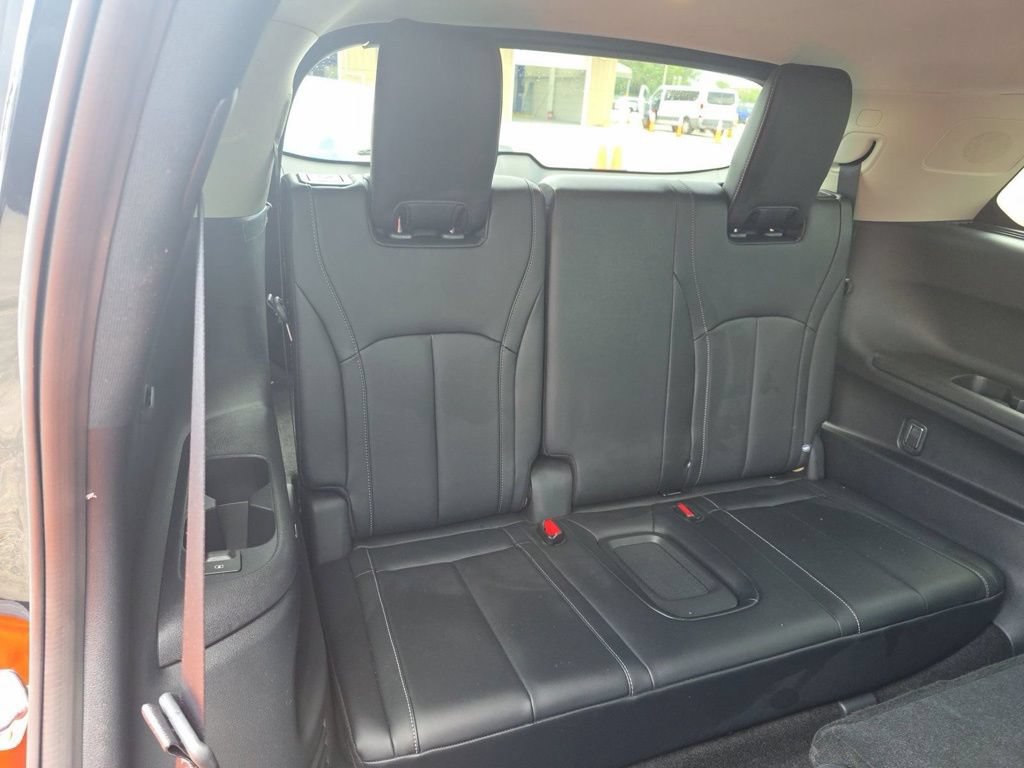 Certified 2024 INFINITI QX60 Luxe FWD image 10