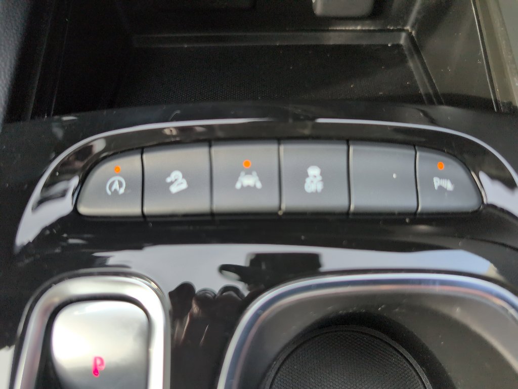 Used 2023 Buick Envision Essence w/ Technology Package I image 21