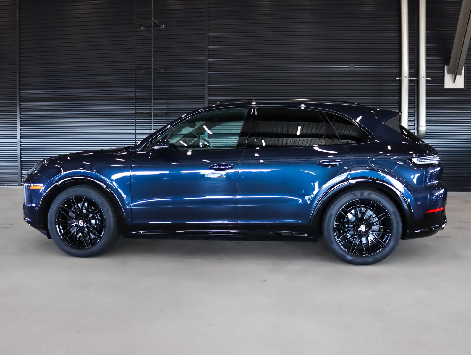 Used 2026 Porsche Cayenne GTS image 2