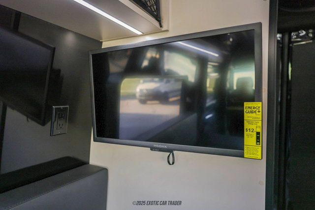 Used 2024 Mercedes-Benz Sprinter 2500 image 69