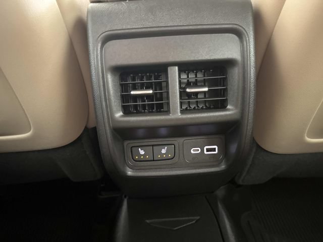 Certified 2024 Cadillac XT4 Luxury w/ Cold Weather Package AWD/4WD image 33