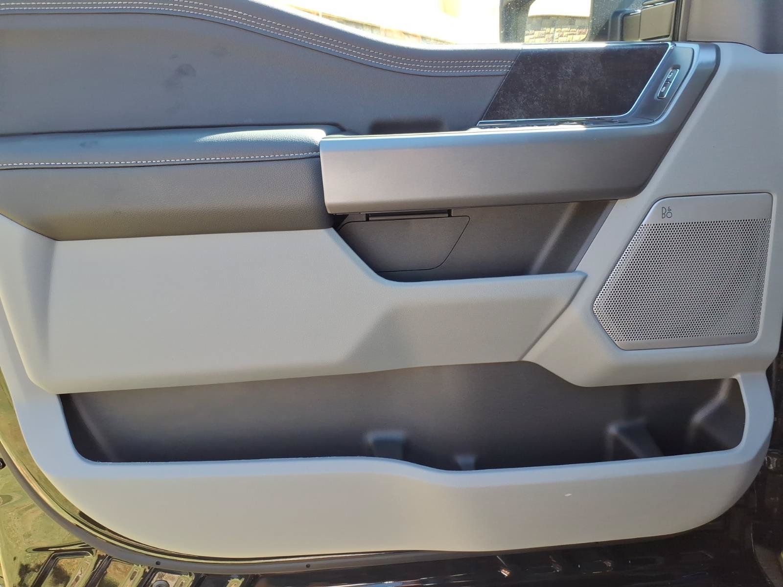New 2027 Ford F250 XLT w/ XLT Premium Package AWD/4WD image 13