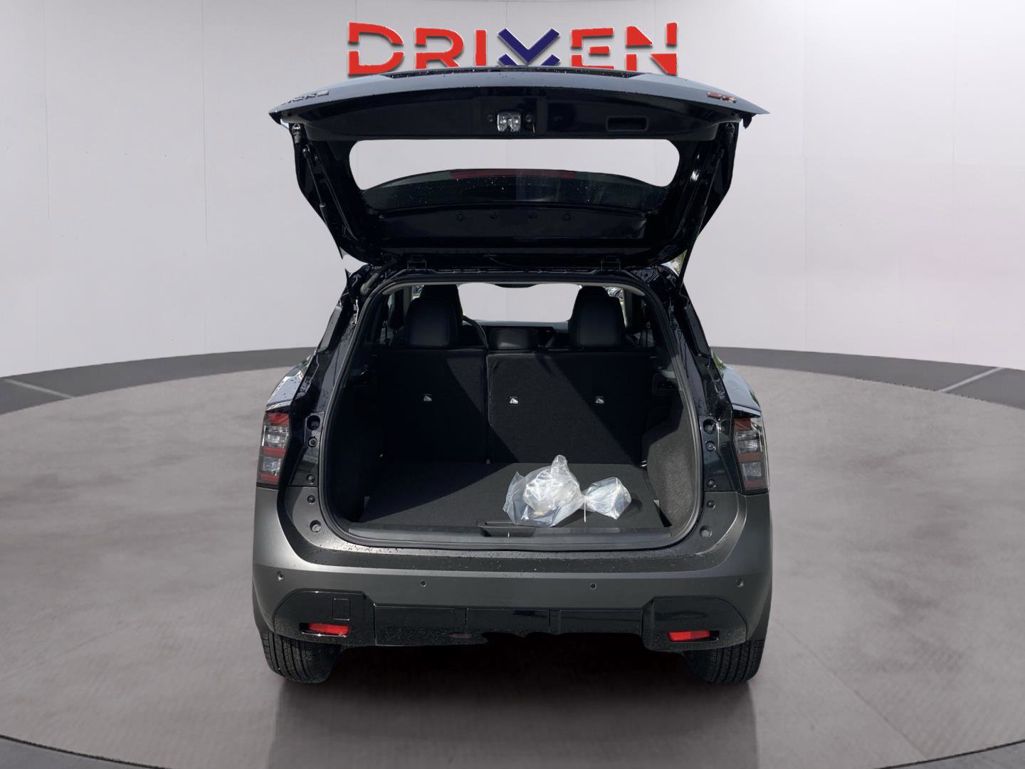 New 2025 Nissan Kicks SR image 38