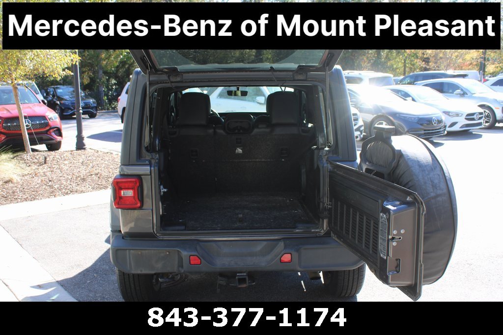 Used 2018 Jeep Wrangler Unlimited Sahara image 10