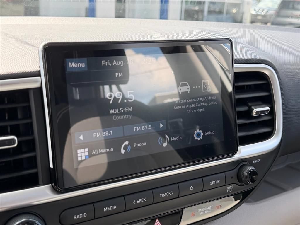 New 2026 Hyundai Venue SEL FWD image 17
