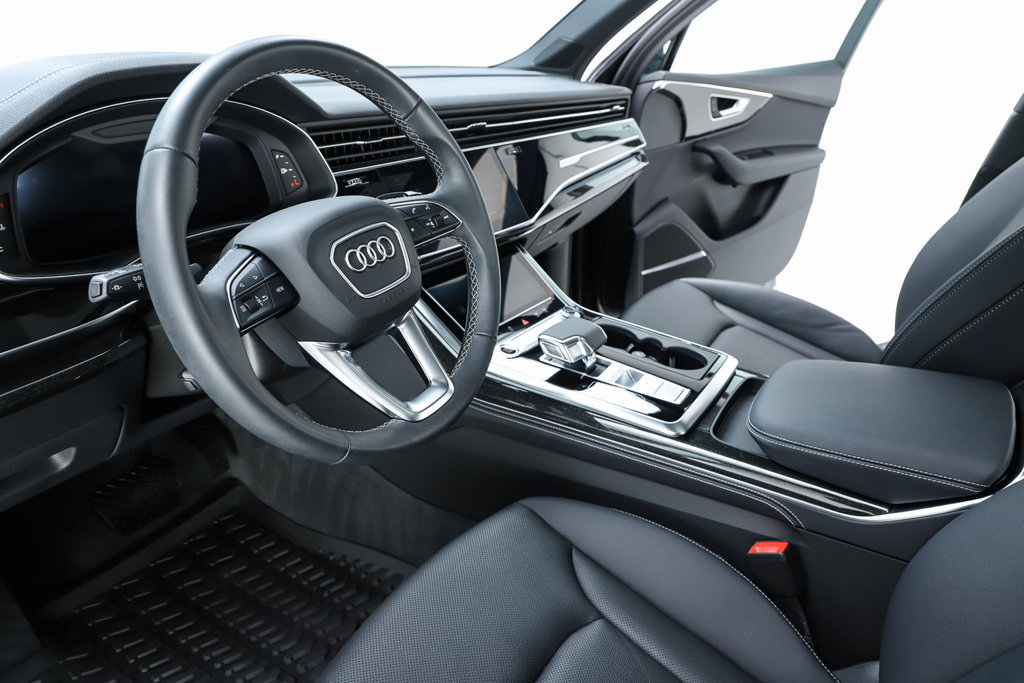 Used 2025 Audi Q7 3.0T Premium Plus AWD/4WD image 22