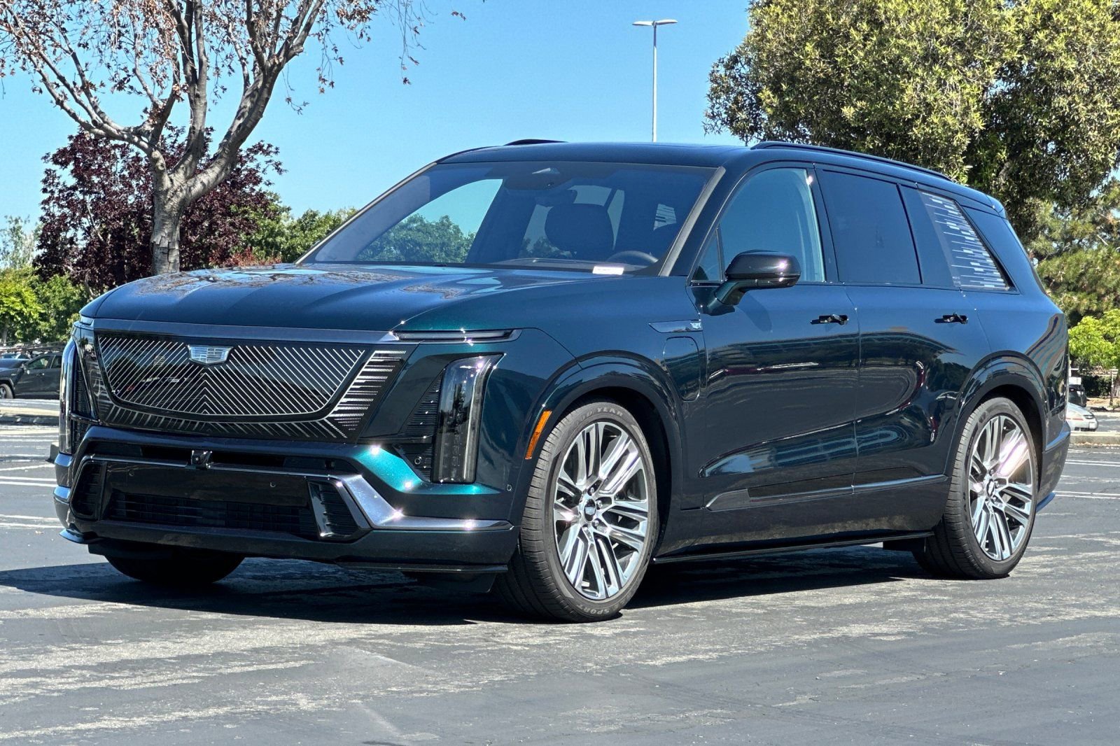 Certified 2026 Cadillac Vistiq Platinum w/ LPO, Floor Liner Package AWD/4WD image 8