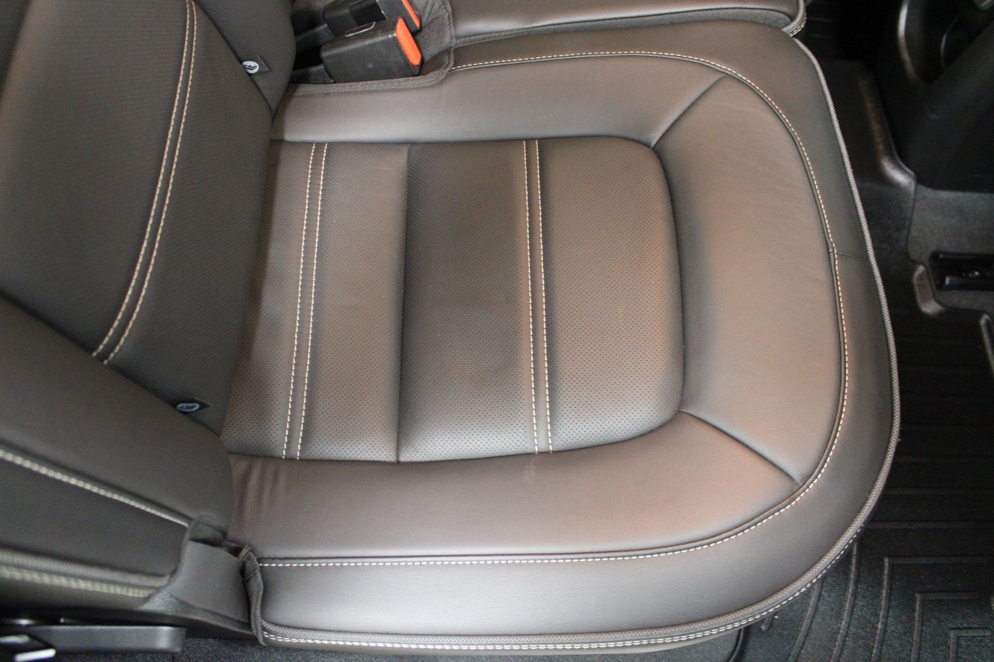 Used 2021 GMC Canyon Denali image 26