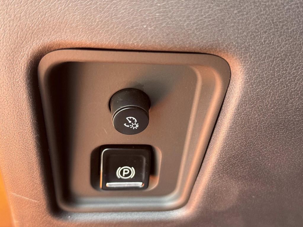 Used 2023 Chevrolet Corvette Stingray Coupe w/ Z51 Performance Package image 38