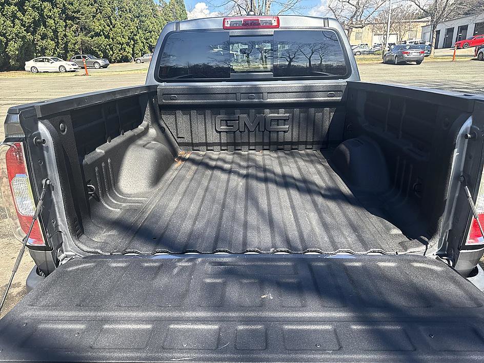 Used 2022 GMC Canyon AT4 image 21