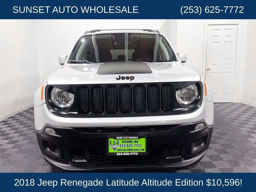 Used 2018 Jeep Renegade Altitude AWD/4WD image 24