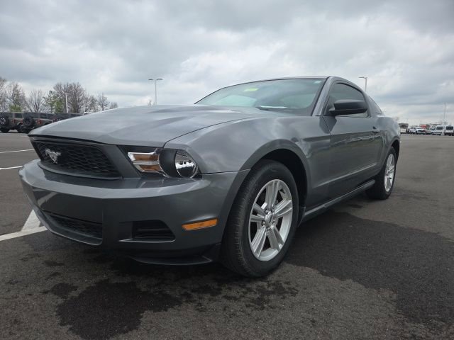 Used 2010 Ford Mustang Premium video 2