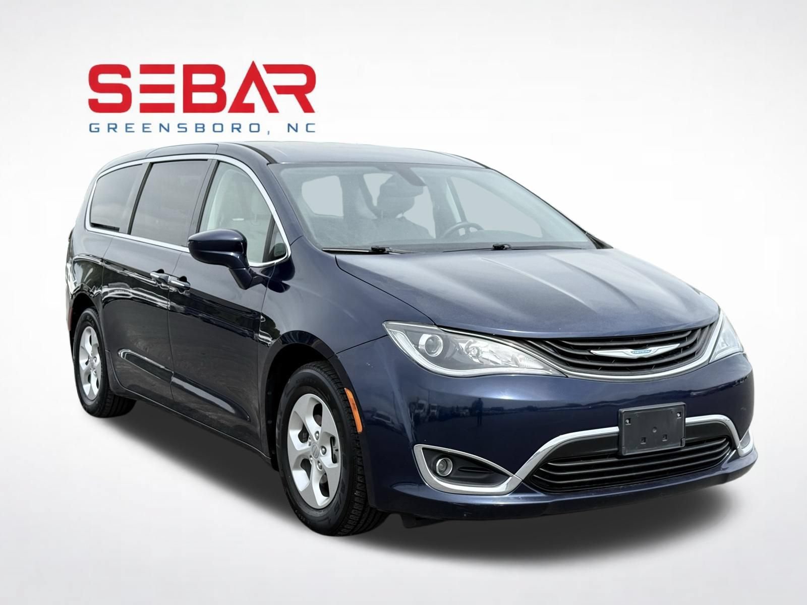 Used 2018 Chrysler Pacifica Touring Plus FWD image 8