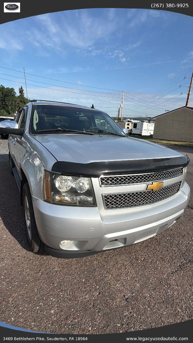 Used 2012 Chevrolet Avalanche LTZ AWD/4WD image 26