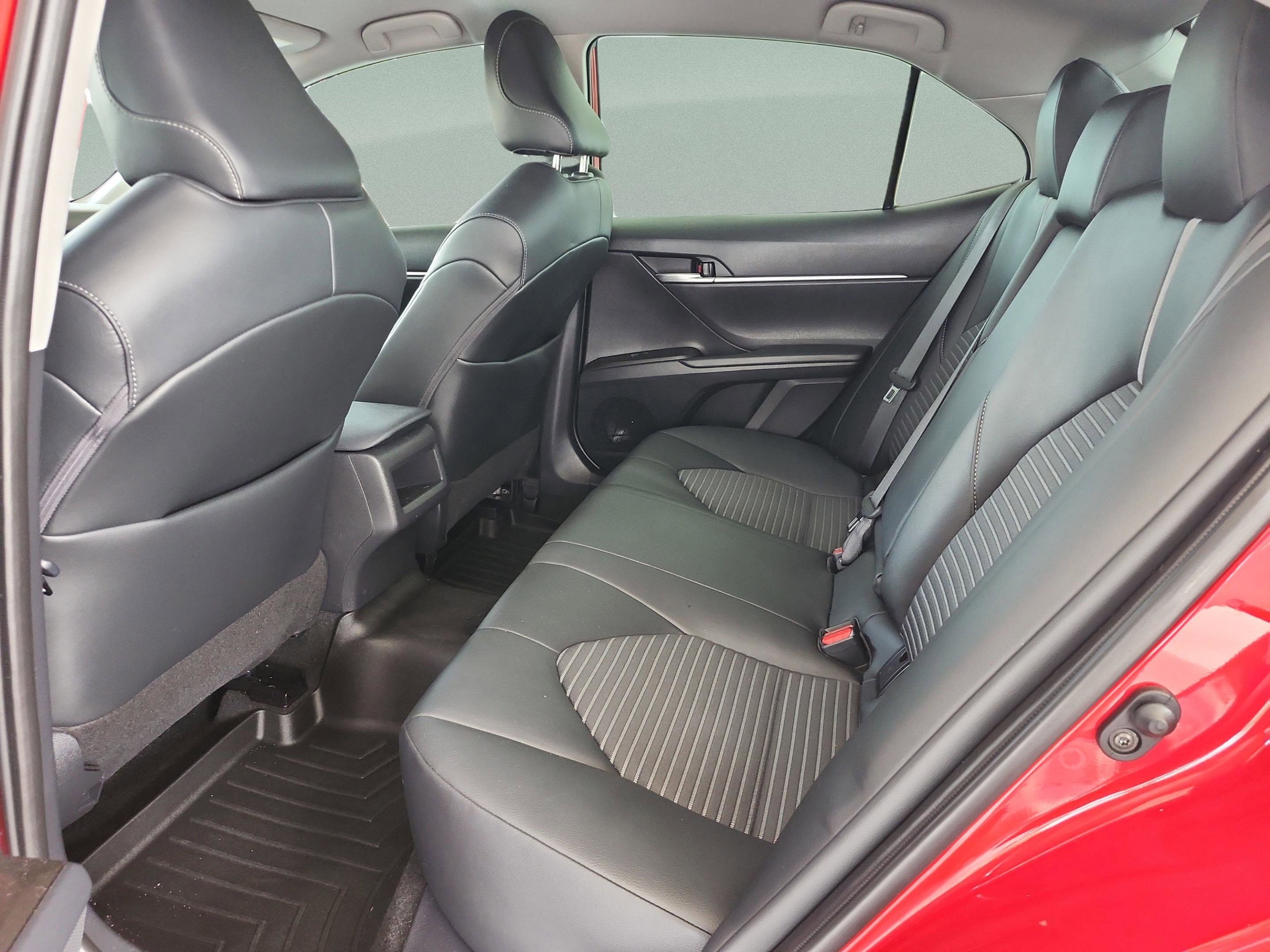 Used 2023 Toyota Camry SE w/ Convenience Package FWD image 17