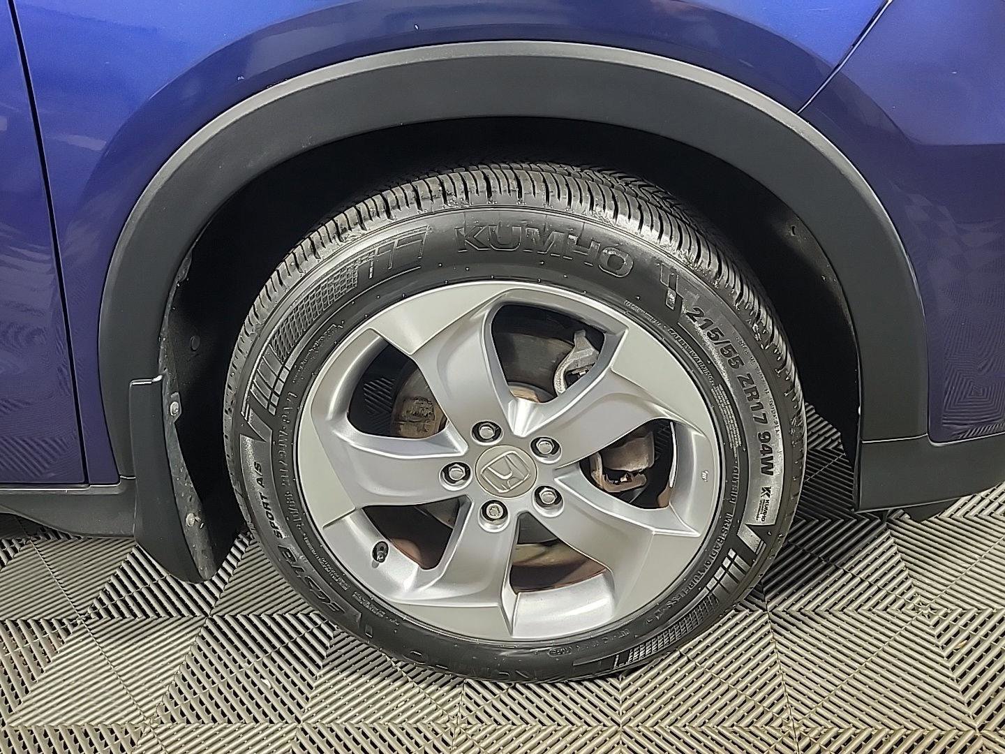 Certified 2017 Honda HR-V EX image 3
