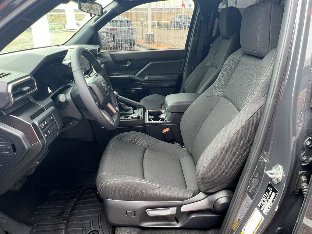 Used 2025 Toyota 4Runner SR5 image 40