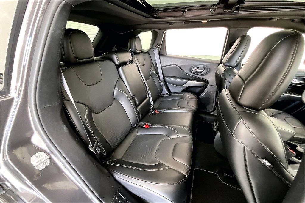 Used 2021 Jeep Cherokee Latitude Lux 80th Anniv w/ Quick Order Package 26U 80TH AWD/4WD image 33