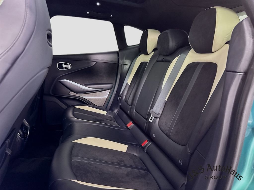 Used 2022 Aston Martin DBX image 28