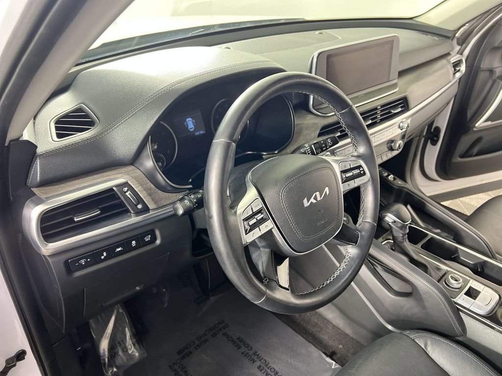 Used 2022 Kia Telluride EX w/ EX Premium Package image 11