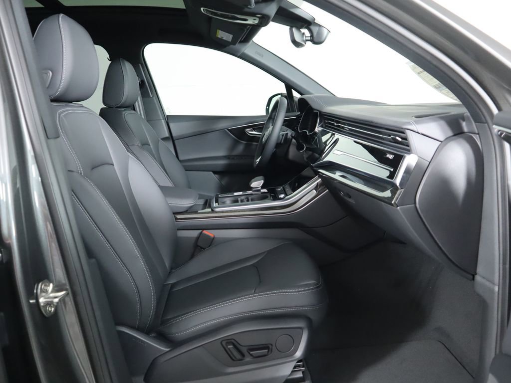 Certified 2025 Audi Q7 2.0T Premium image 22