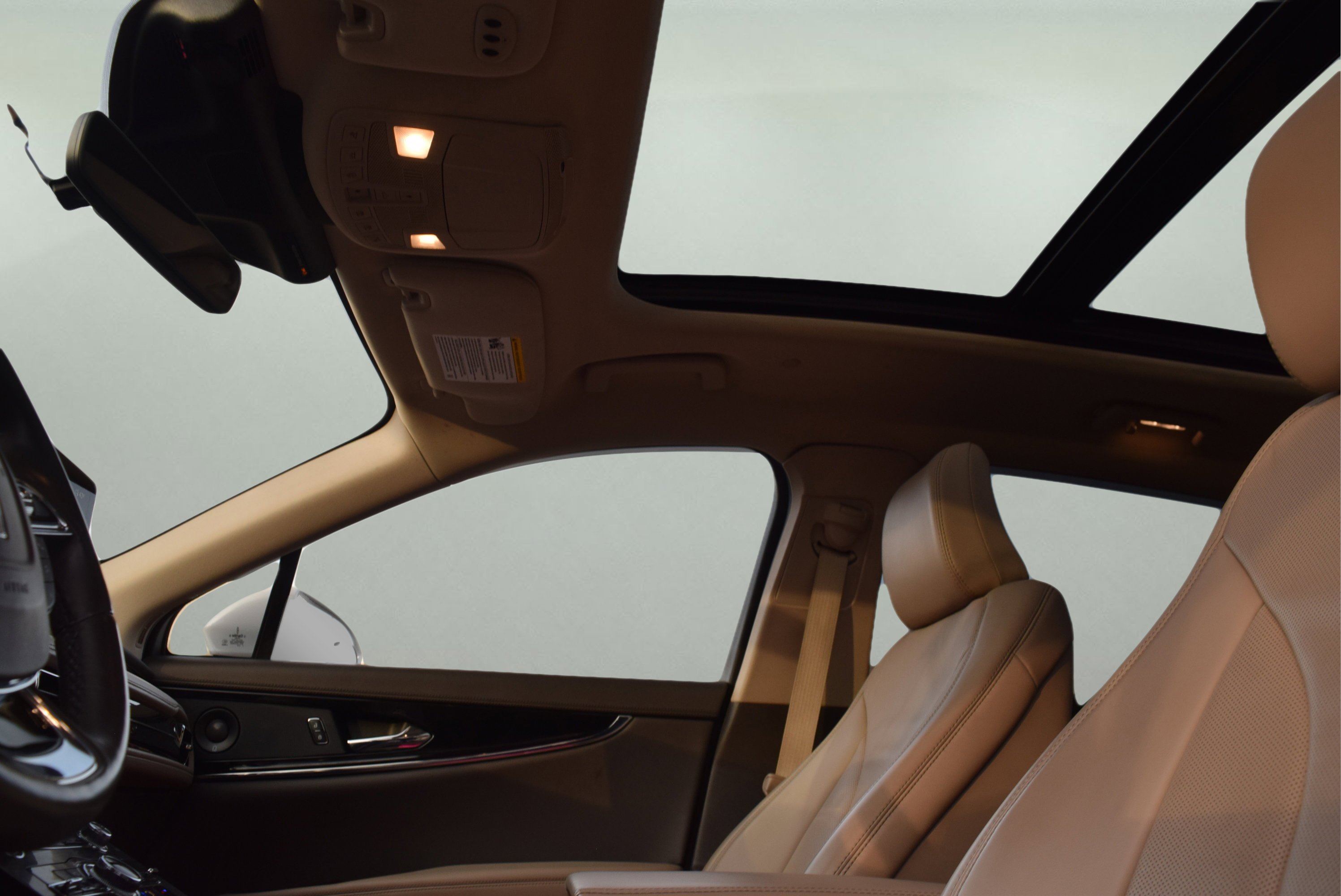 Used 2021 Lincoln Nautilus Reserve image 11