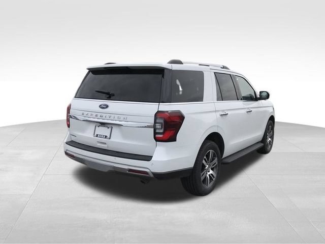 Used 2024 Ford Expedition Limited AWD/4WD image 3