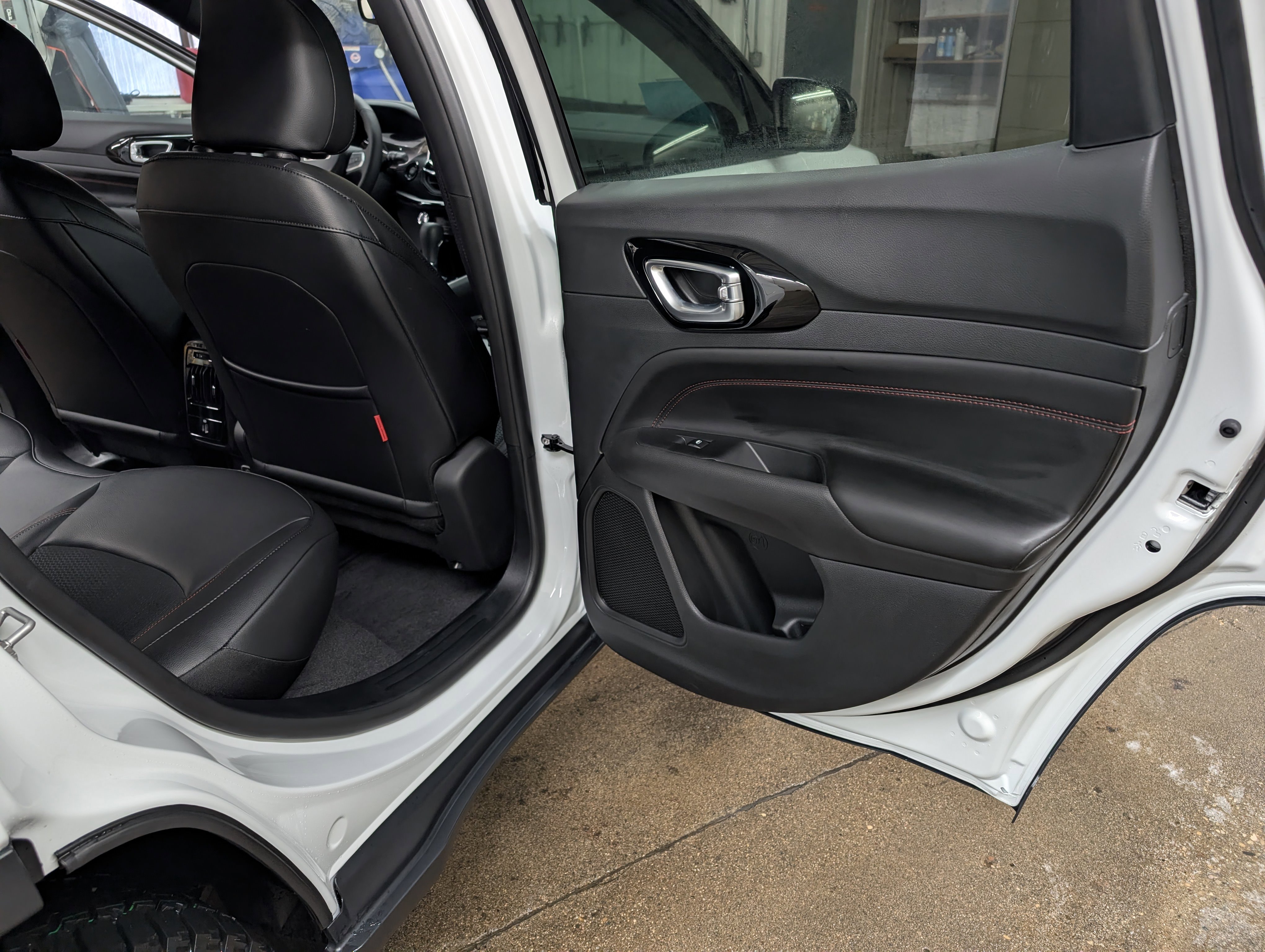 New 2026 Jeep Compass Trailhawk image 14