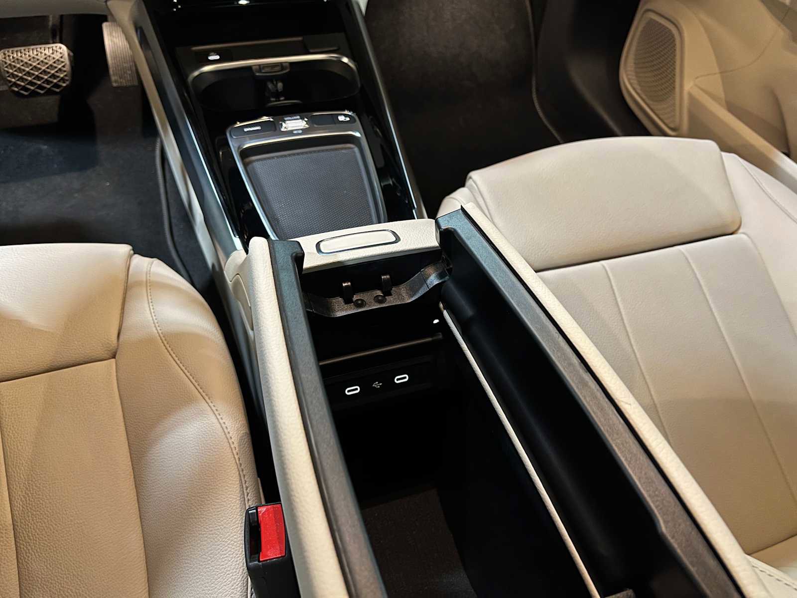 Certified 2025 Mercedes-Benz GLB 250 4MATIC image 33