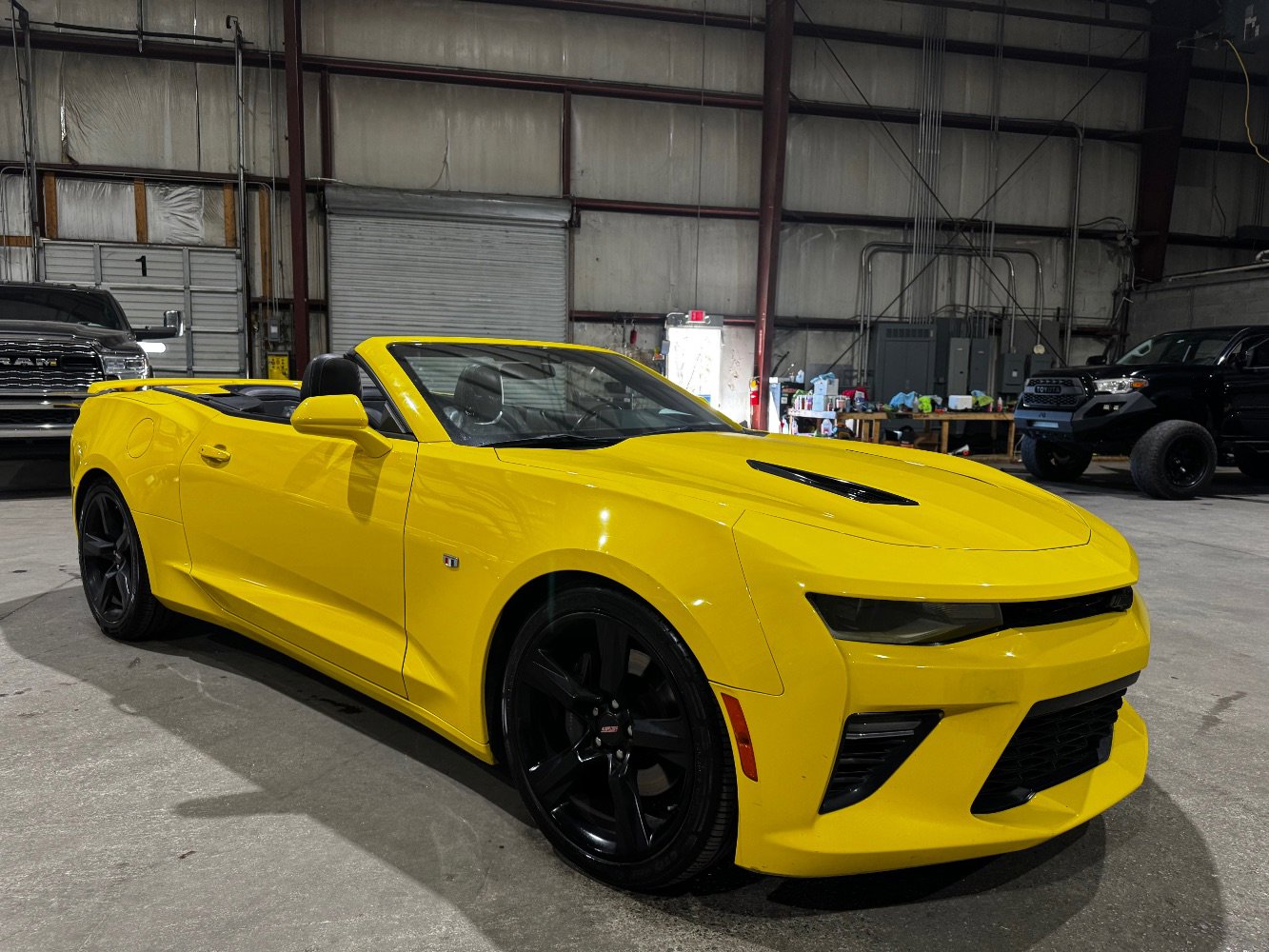 Used 2018 Chevrolet Camaro SS w/ LPO RS/SS Interior Package image 2