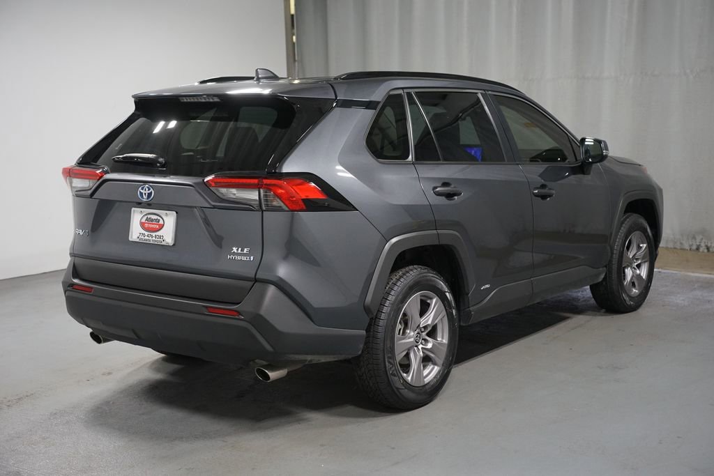Used 2024 Toyota RAV4 XLE w/ Convenience Package image 8