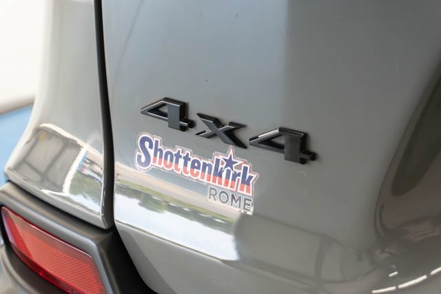 Used 2023 Jeep Cherokee Altitude Lux AWD/4WD image 27