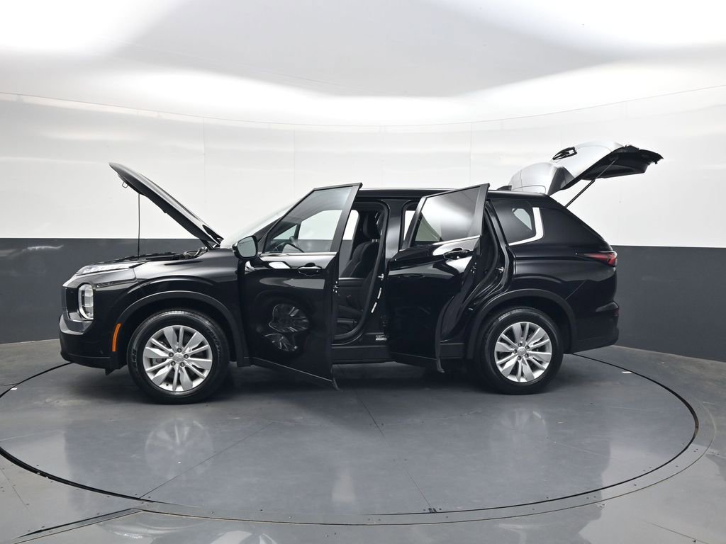 Used 2025 Mitsubishi Outlander ES AWD/4WD image 35