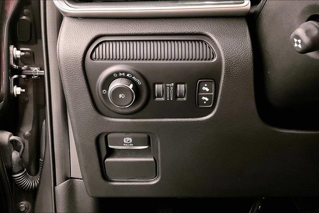 Used 2023 Jeep Wagoneer 4WD w/ Premium Group I image 38