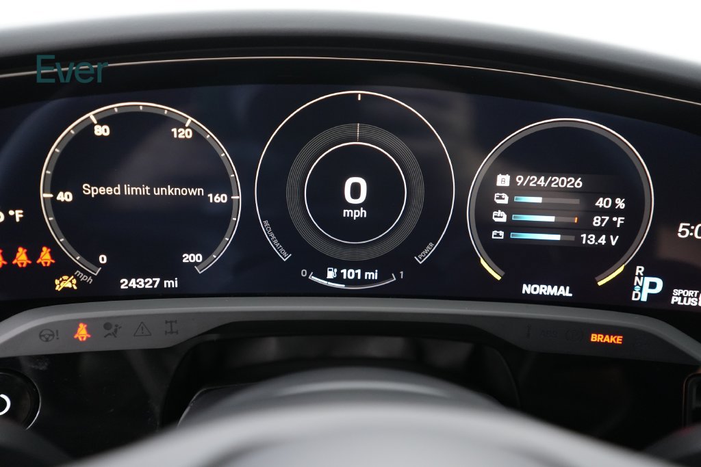Used 2023 Porsche Taycan RWD image 7