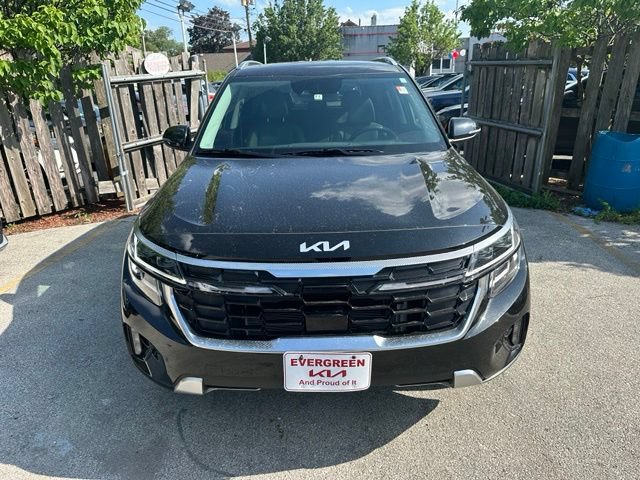 Used 2024 Kia Seltos SX w/ SX Sunroof Package AWD/4WD image 2