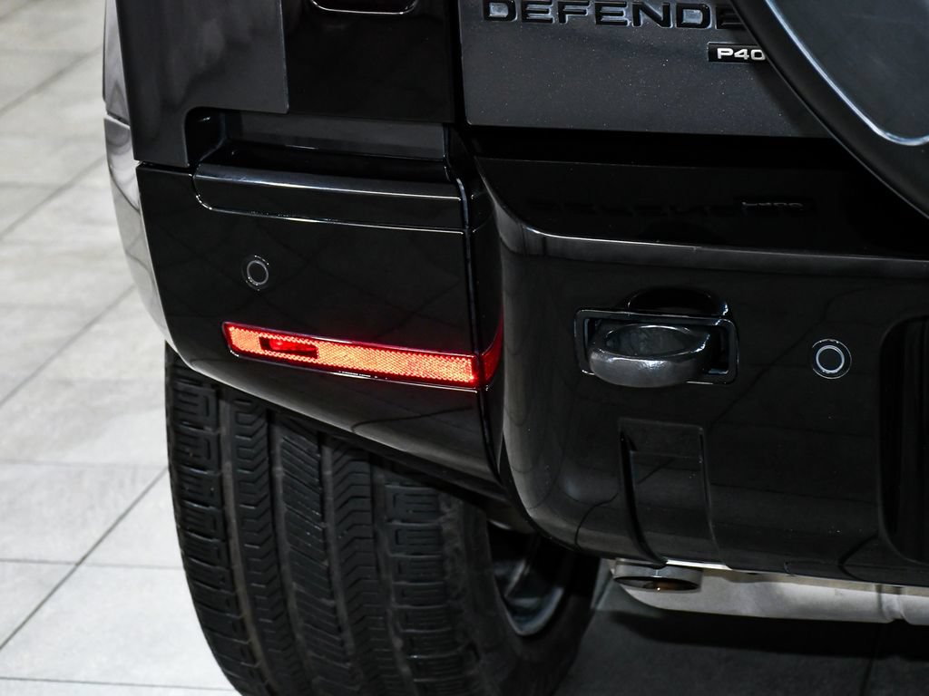 Used 2023 Land Rover Defender 90 X-Dynamic SE AWD/4WD image 83
