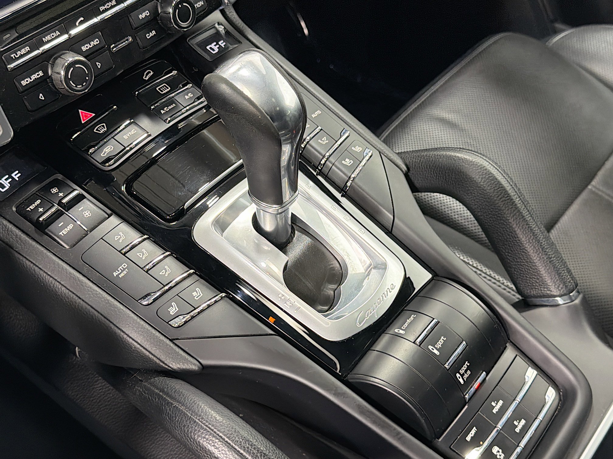 Certified 2016 Porsche Cayenne S AWD/4WD image 27