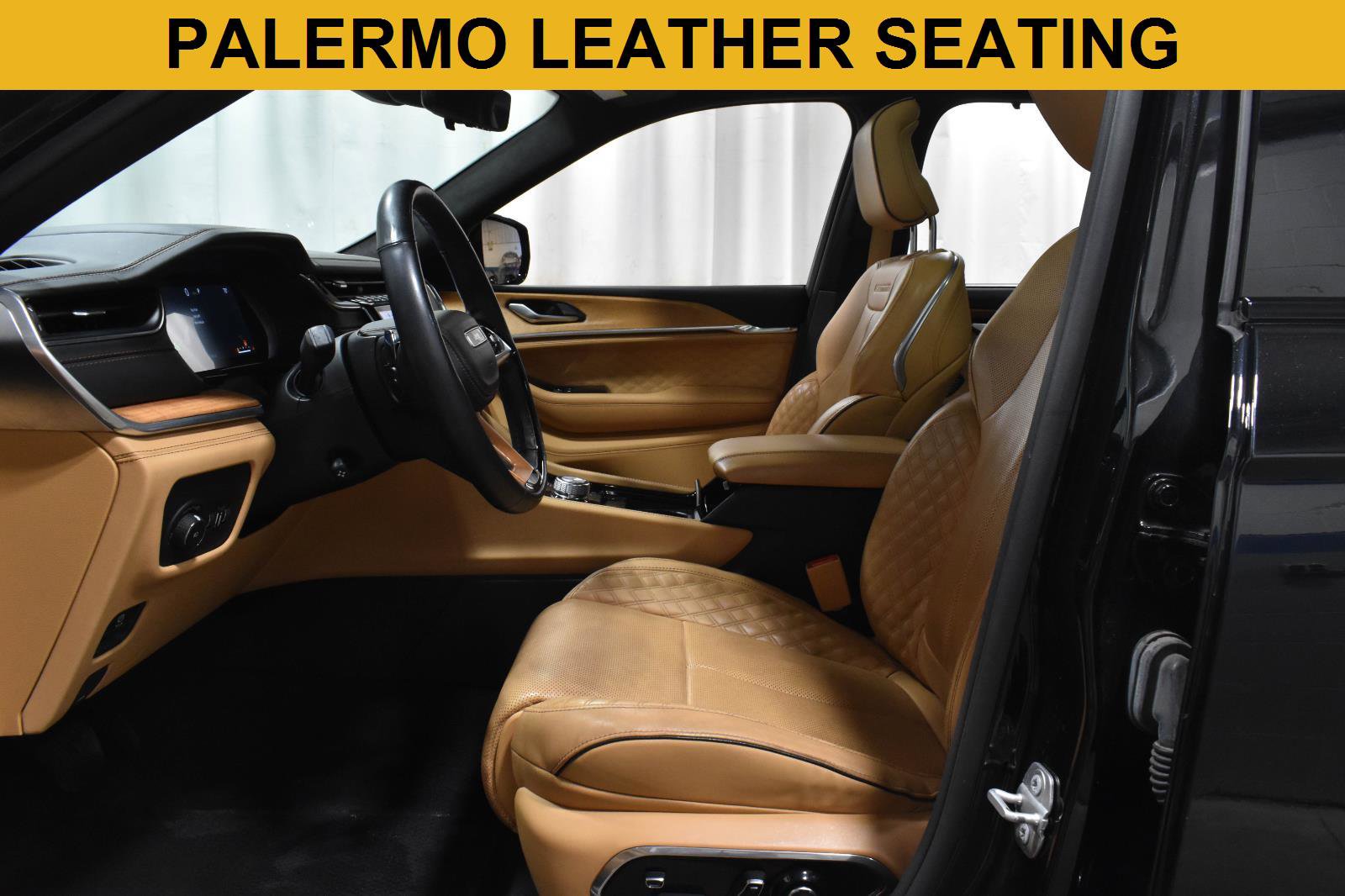 Used 2021 Jeep Grand Cherokee L Summit AWD/4WD image 4