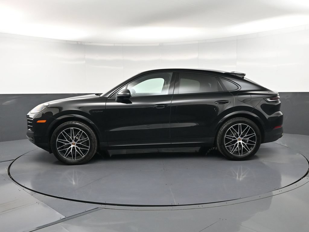 Certified 2026 Porsche Cayenne E-Hybrid Coupe AWD/4WD image 2