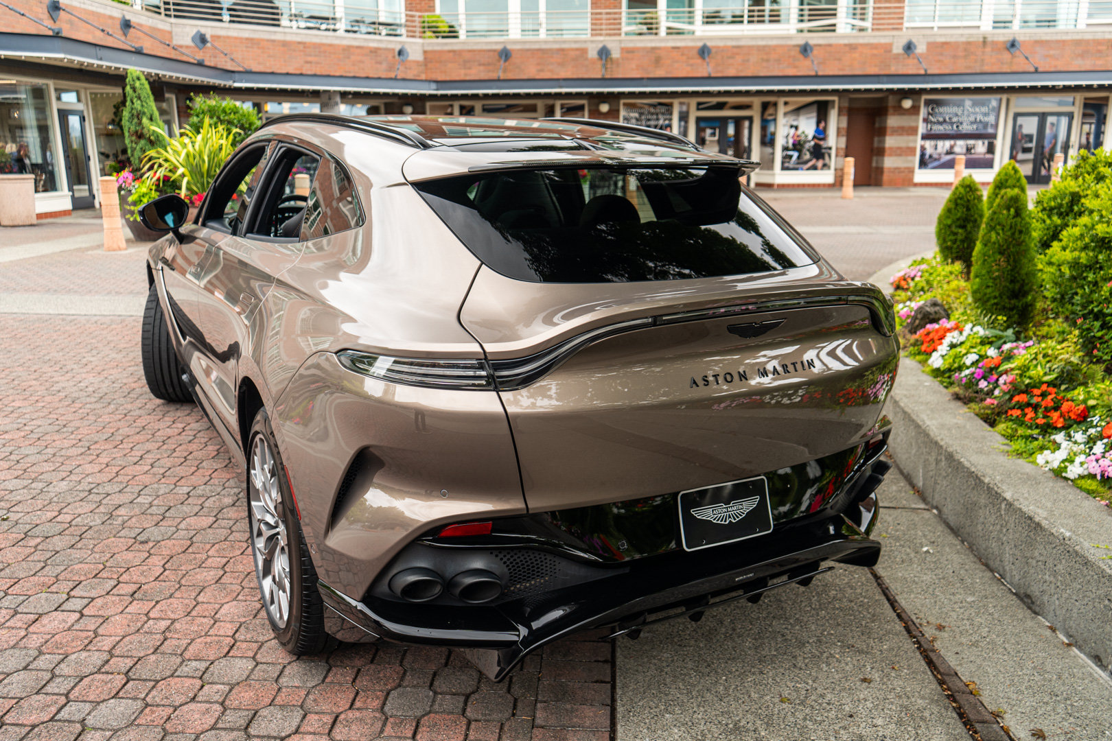 Used 2023 Aston Martin DBX 707 AWD/4WD image 44
