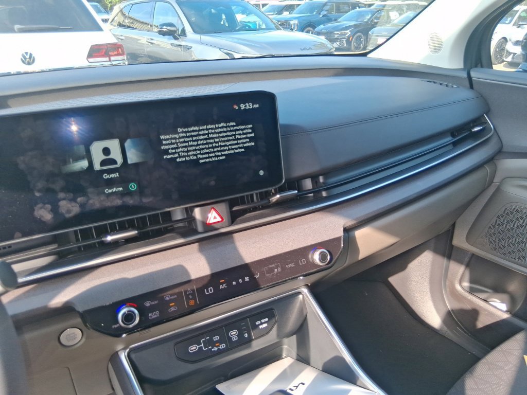 Certified 2026 Kia Carnival EX FWD image 13