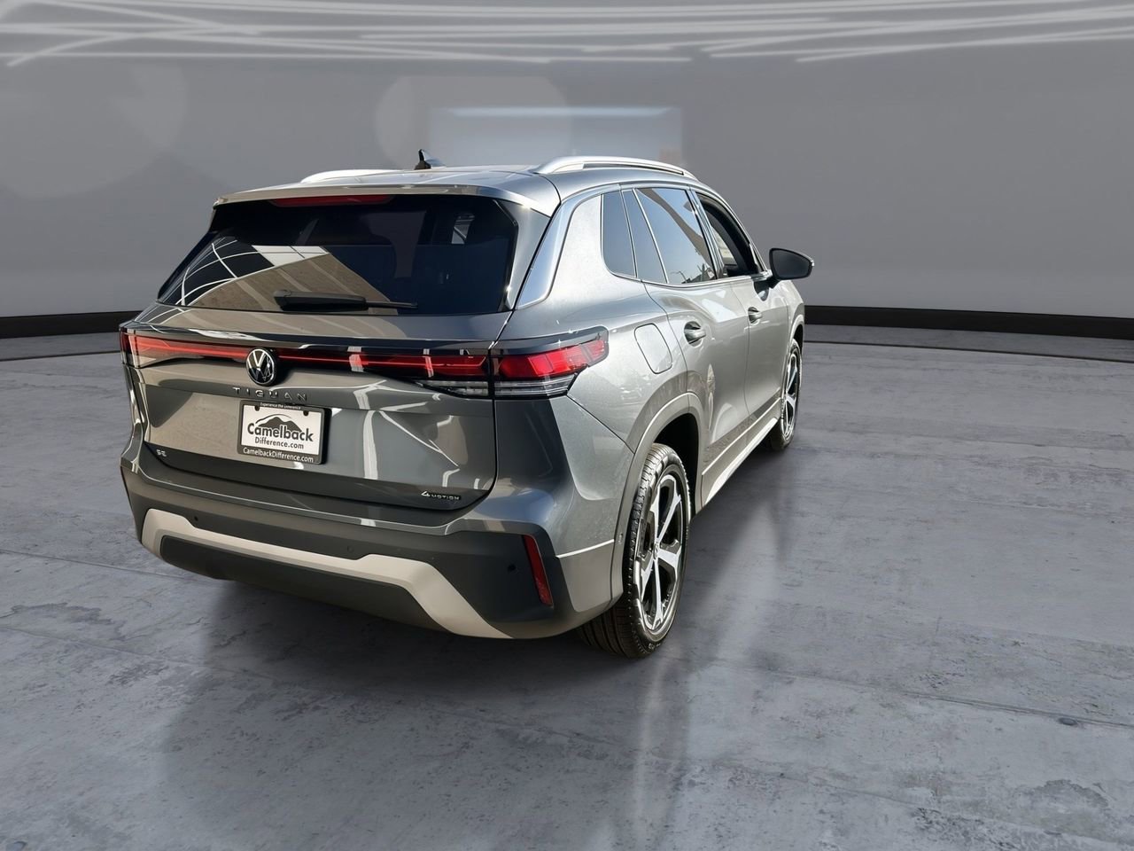 New 2026 Volkswagen Tiguan SE image 5