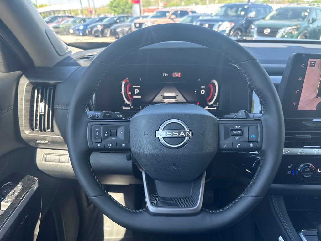 New 2026 Nissan Pathfinder Platinum FWD image 24