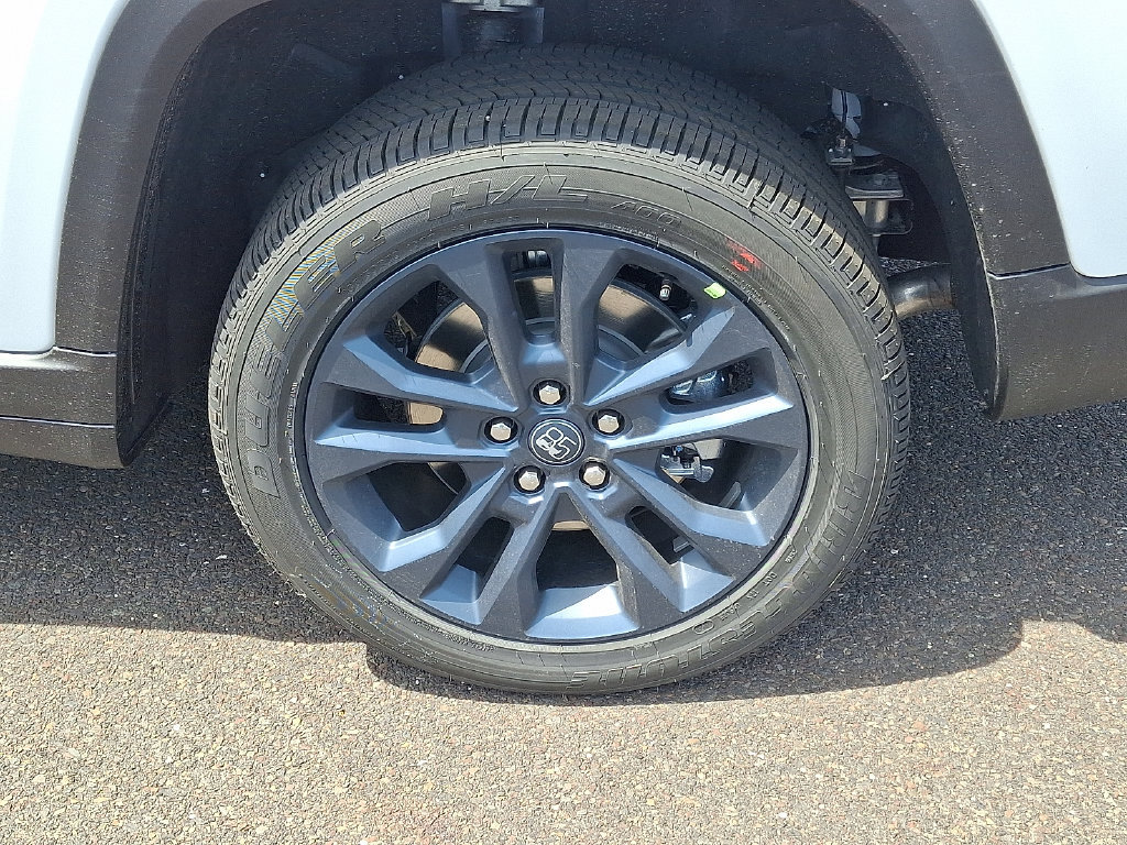 New 2026 Jeep Grand Cherokee L Limited AWD/4WD image 6