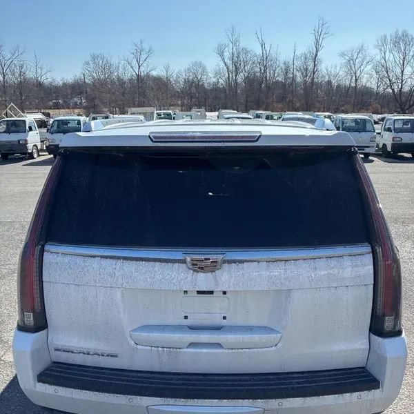 Used 2017 Cadillac Escalade Platinum AWD/4WD image 15