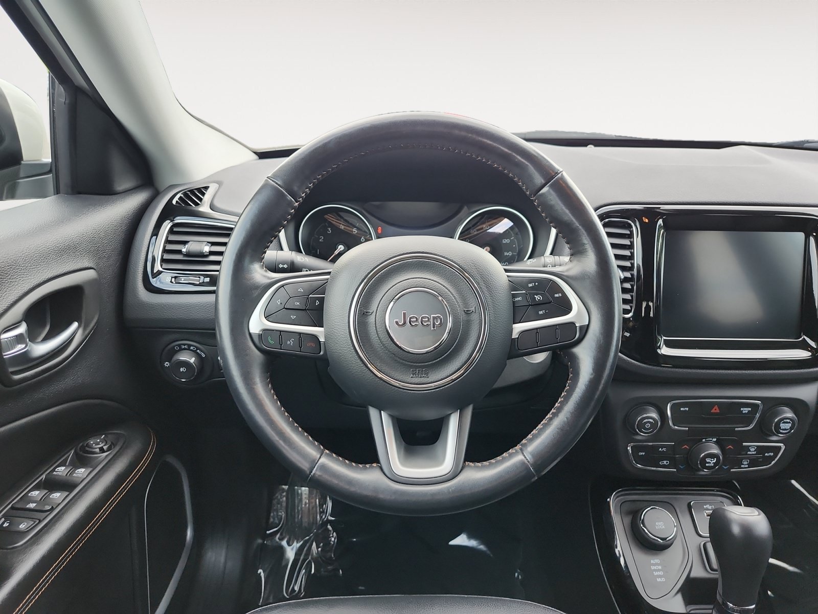 Used 2019 Jeep Compass Limited AWD/4WD image 12