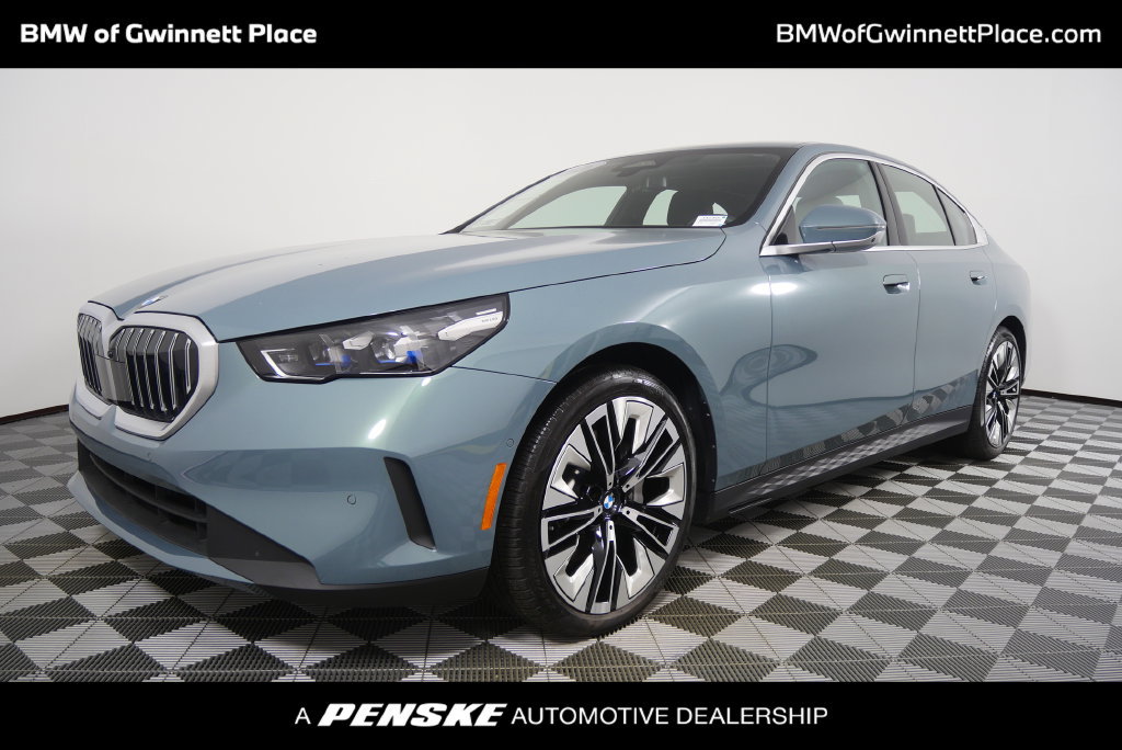Certified 2026 BMW 530i RWD image 1