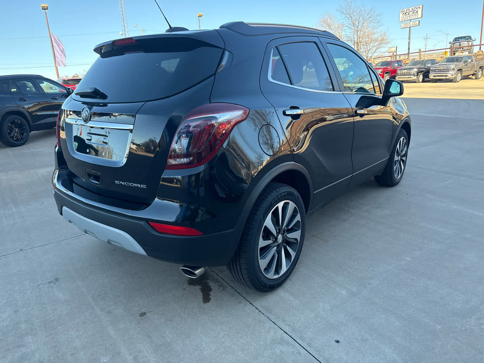 Used 2022 Buick Encore Preferred w/ Safety Package image 6