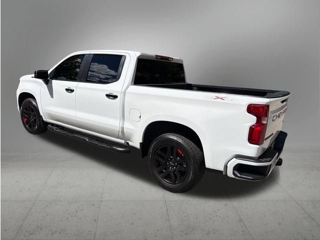 Used 2023 Chevrolet Silverado 1500 RST w/ Redline Edition AWD/4WD image 3